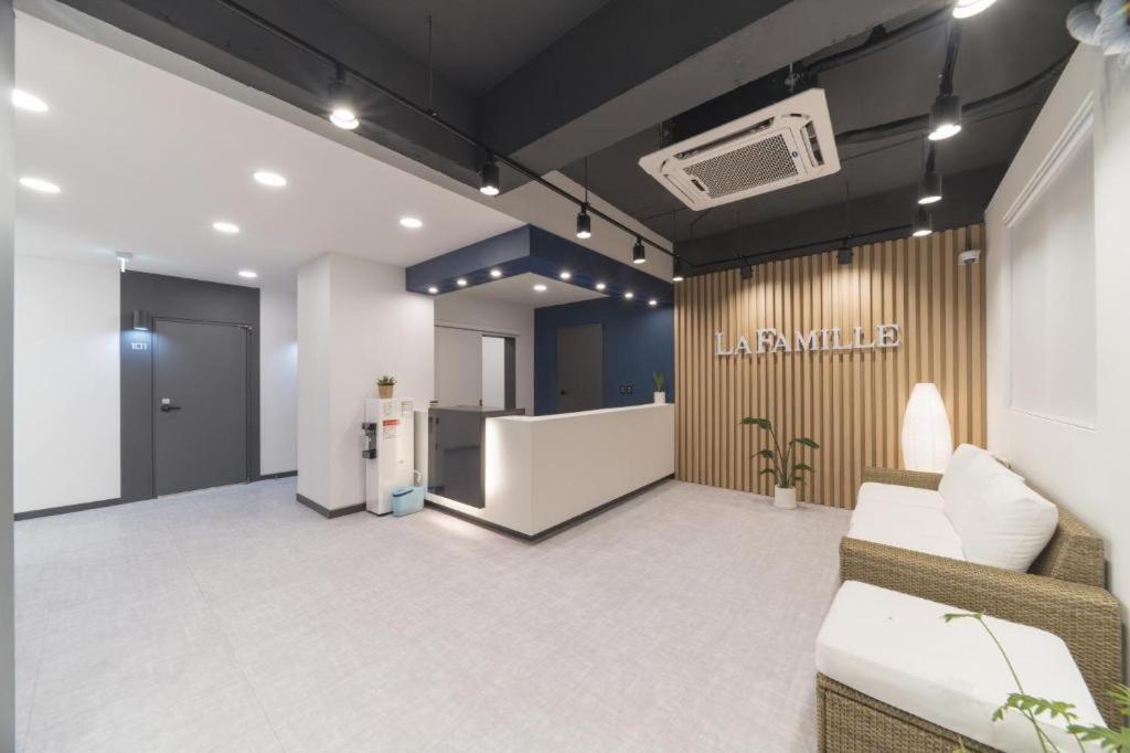 襄阳郡 家人旅馆酒店 外观 照片